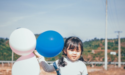 新生儿十几天脸上起红点点-宝宝出生十天了 为什么脸上起红疹网 - 为你提供出生十多天的宝宝脸上长了很多红疹、宝宝出生十天了 为什么脸上起红疹呢